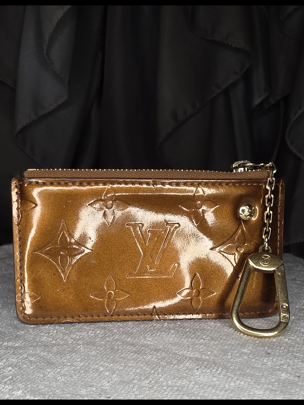 Authentic Louis Vuitton Vernis Metallic Bronze Key Cles